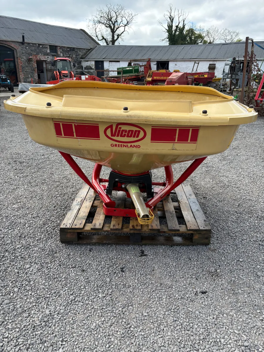 Vicon Fertiser Spreader - Image 4