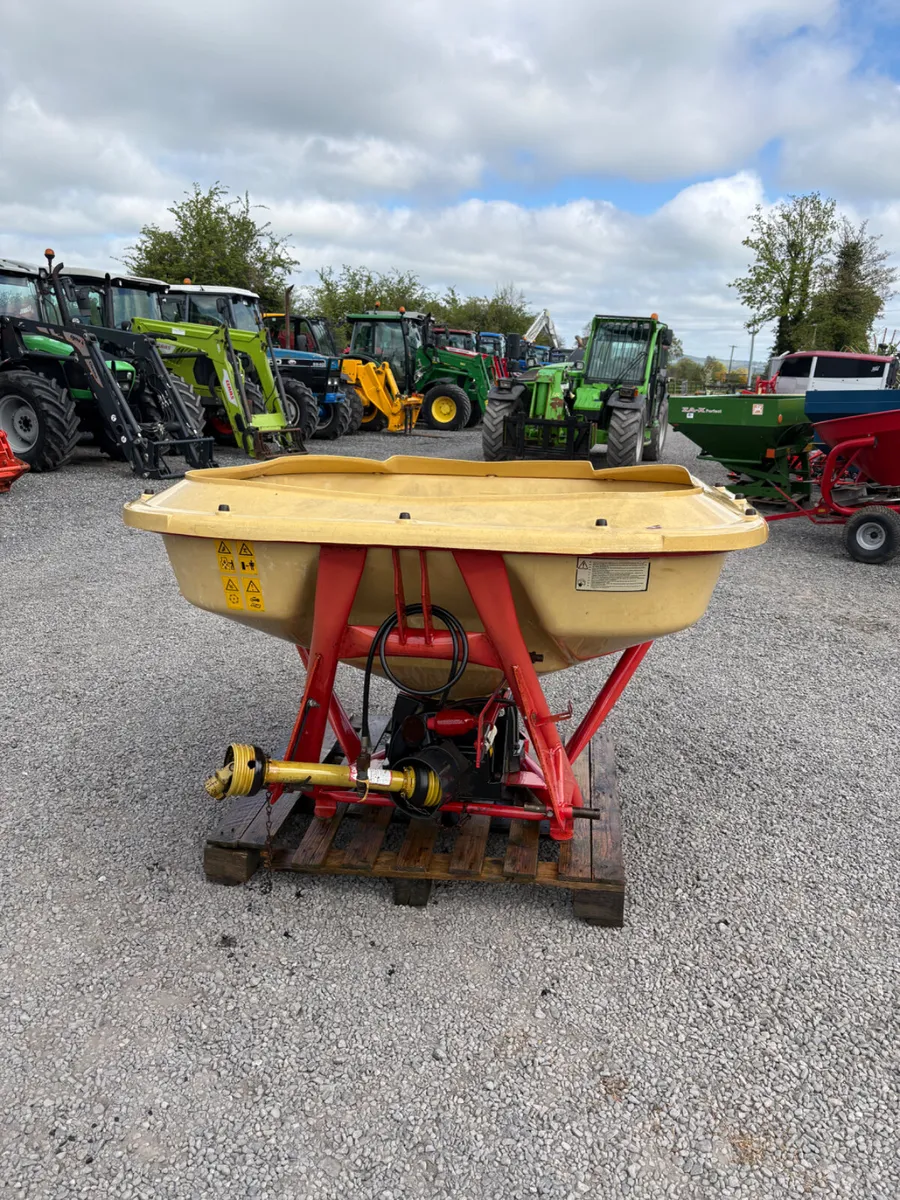 Vicon Fertiser Spreader - Image 3