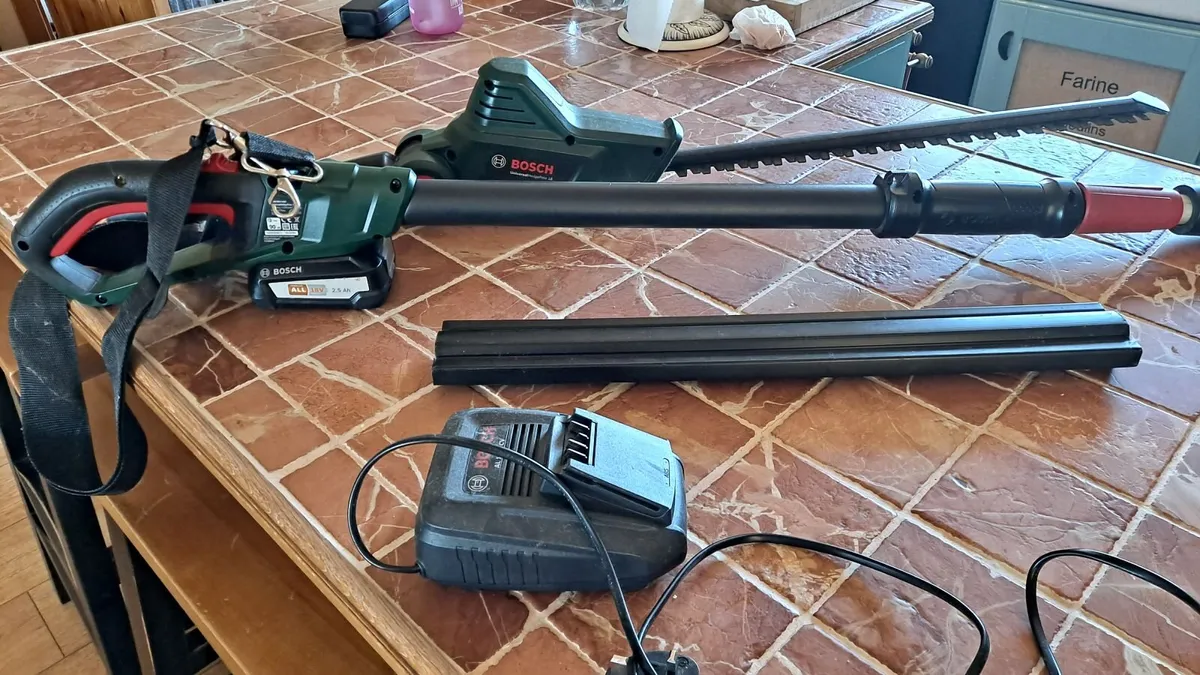 Hedge trimmer - Image 1