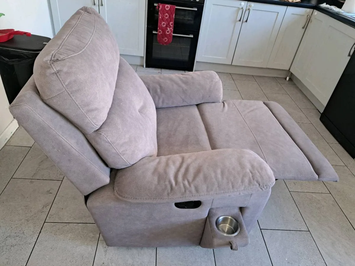 Blake Reclining Chair - Image 3