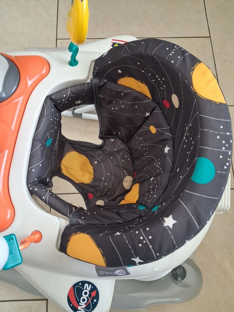 Baby walker - Image 2