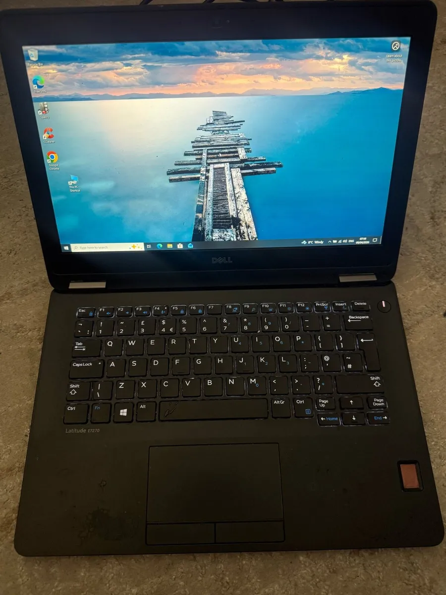 Dell i7 laptop - Image 1