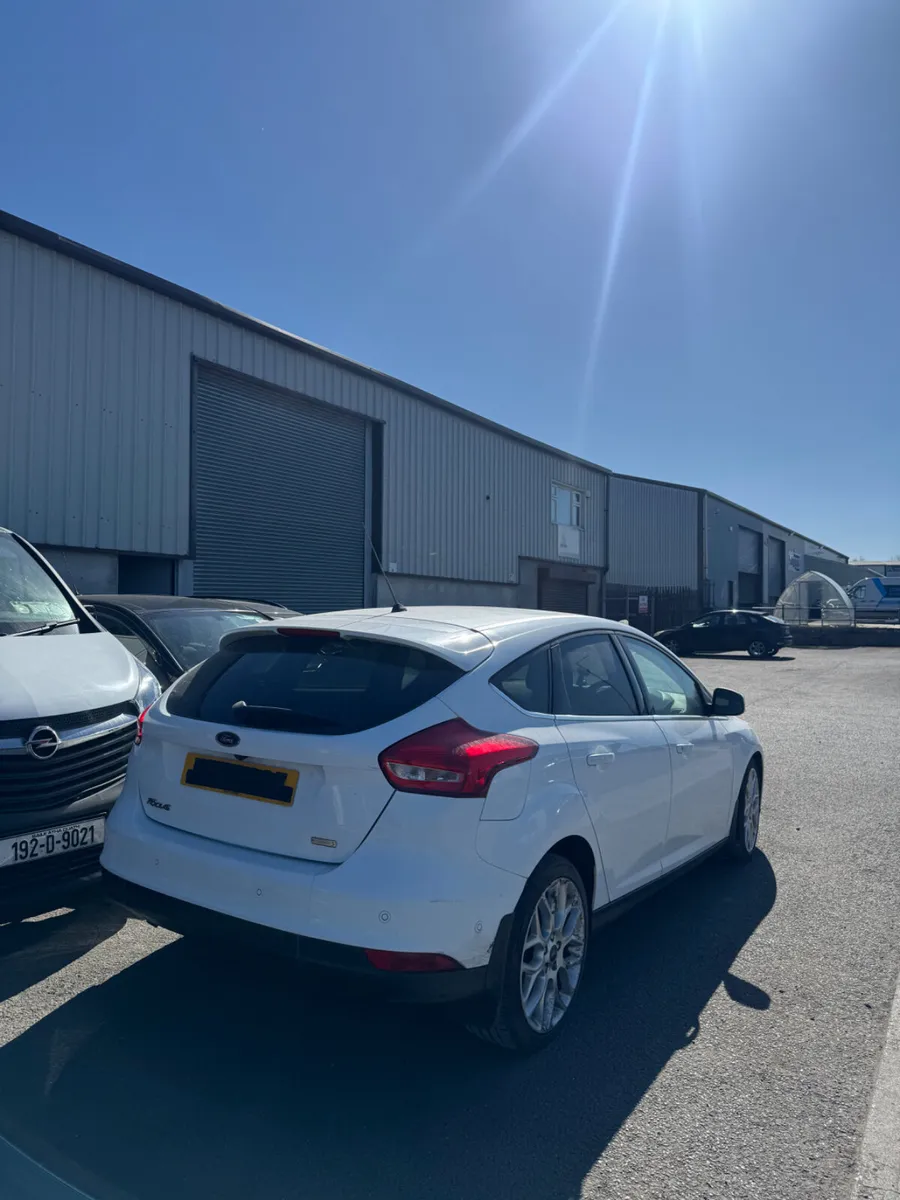 2015 Ford Focus 1.0L EcoBoost breaking/parts - Image 2