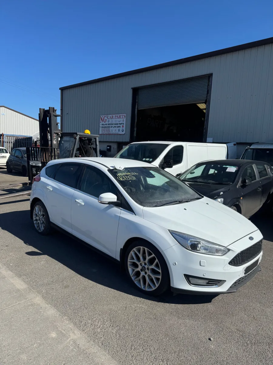 2015 Ford Focus 1.0L EcoBoost breaking/parts - Image 1