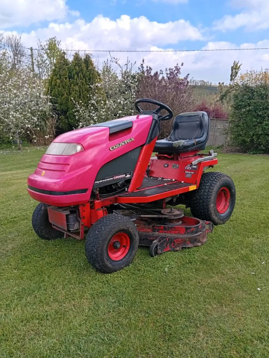 Ride on mower - Image 1