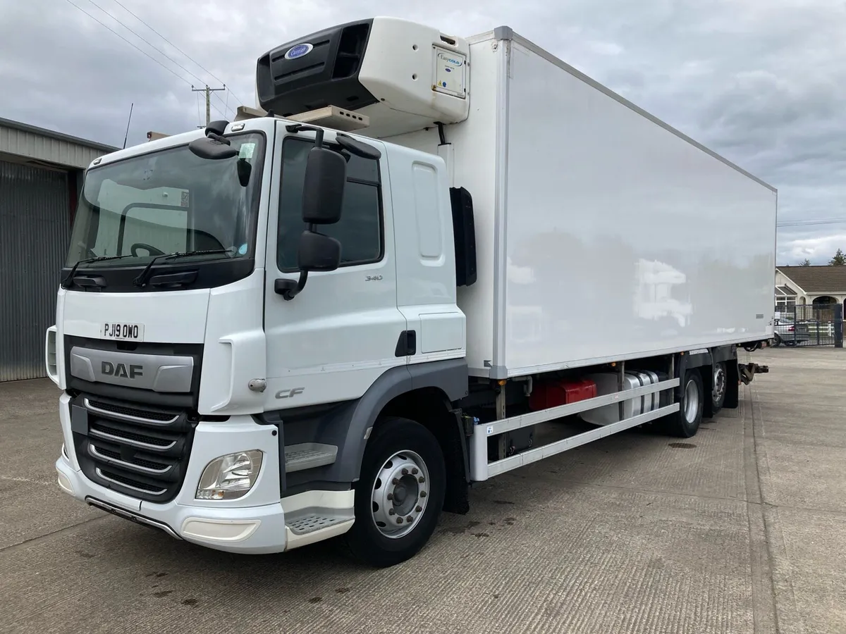 2019 Daf 6x2 sleeper cab 30 ft fridge - Image 2