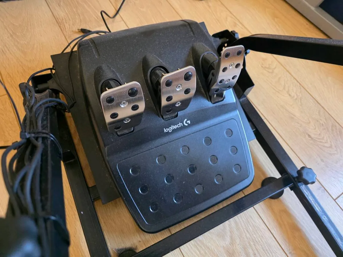 Logitech G920 Full Sim Racing Setup - Image 4