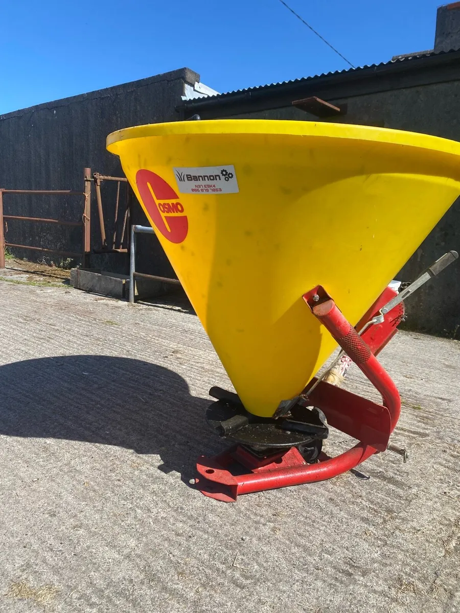 Fertiliser Spreader - Image 2