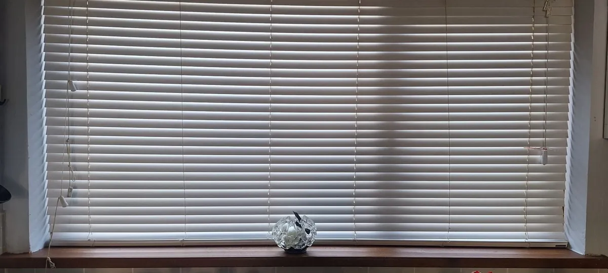Venetian Blinds - Image 2