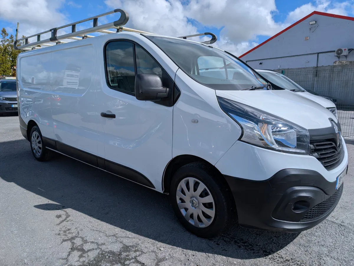 Renault Traffic LWB - Image 1