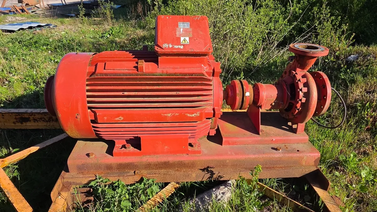 Water pump - Image 1