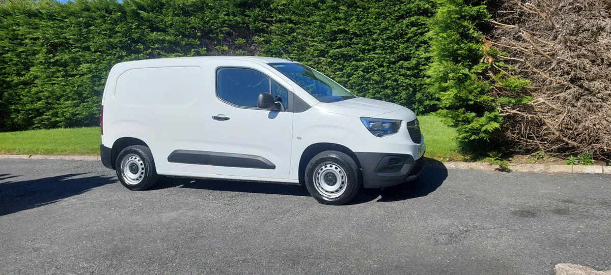 Opel Combo 2021 - Image 2