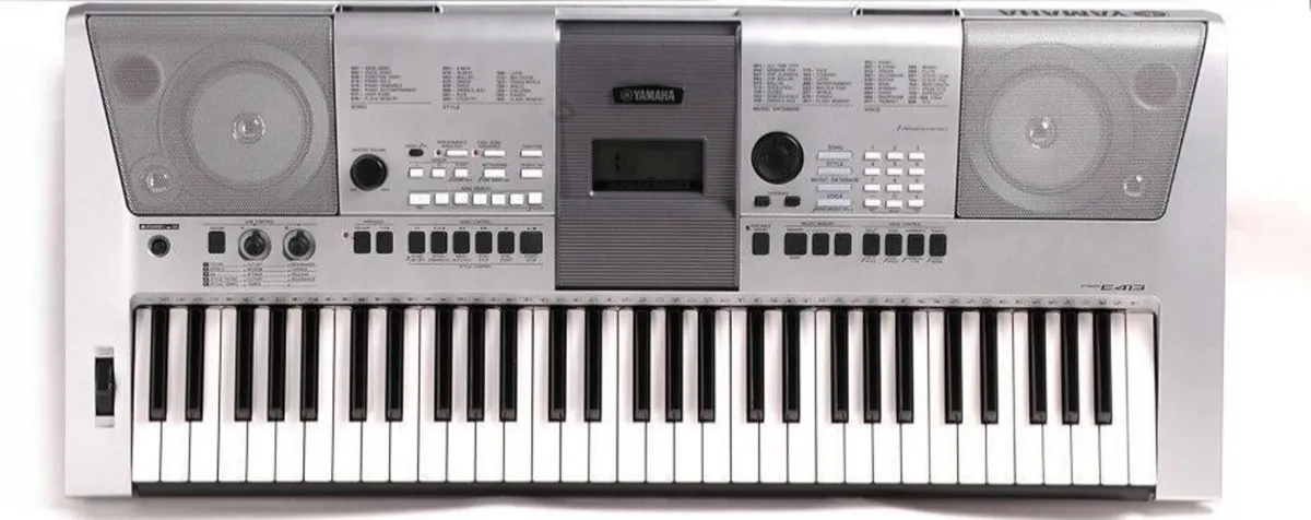 Yamaha Electronic Keyboard Piano PSR-E413