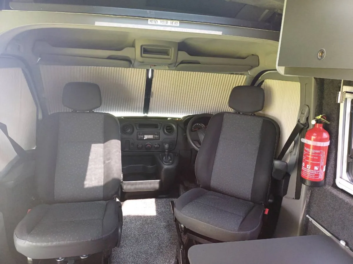Renault master  camper van - Image 2