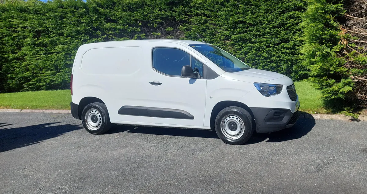 Opel Combo 2021 - Image 1