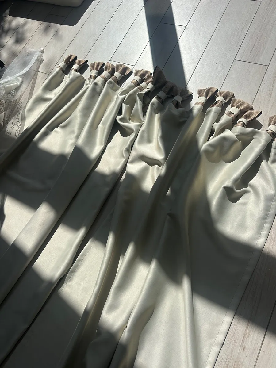 Stunning custom made curtains - Image 1
