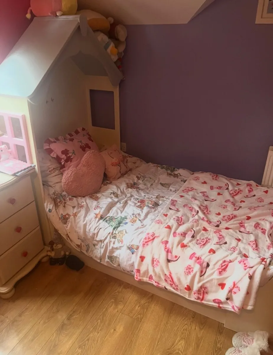 Bed handmade princess beds - Image 1