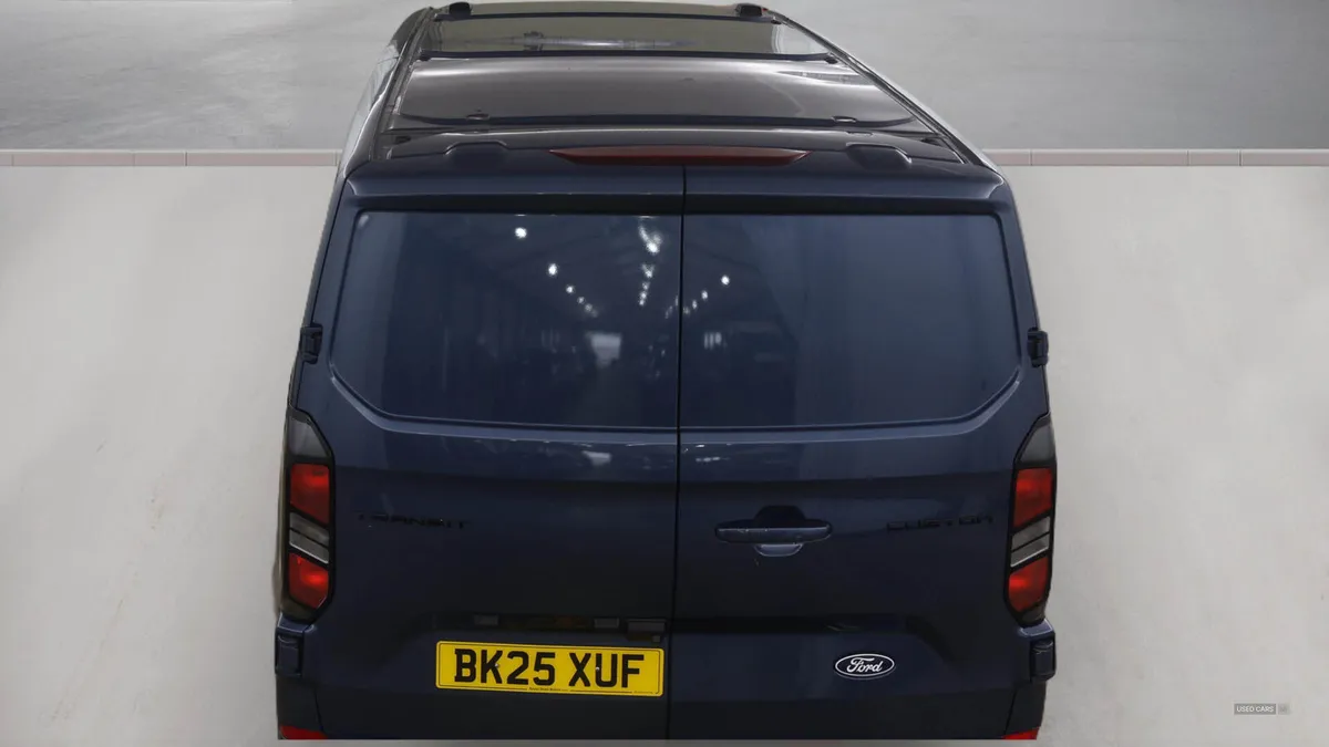Ford Transit Custom 320 L2 DIESEL FWD - Image 3