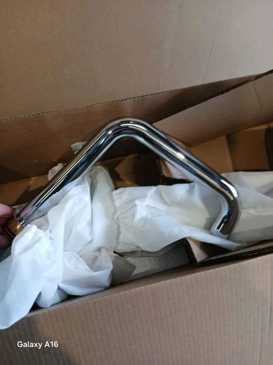 Free Standing Bath and shower Mixer - Image 1