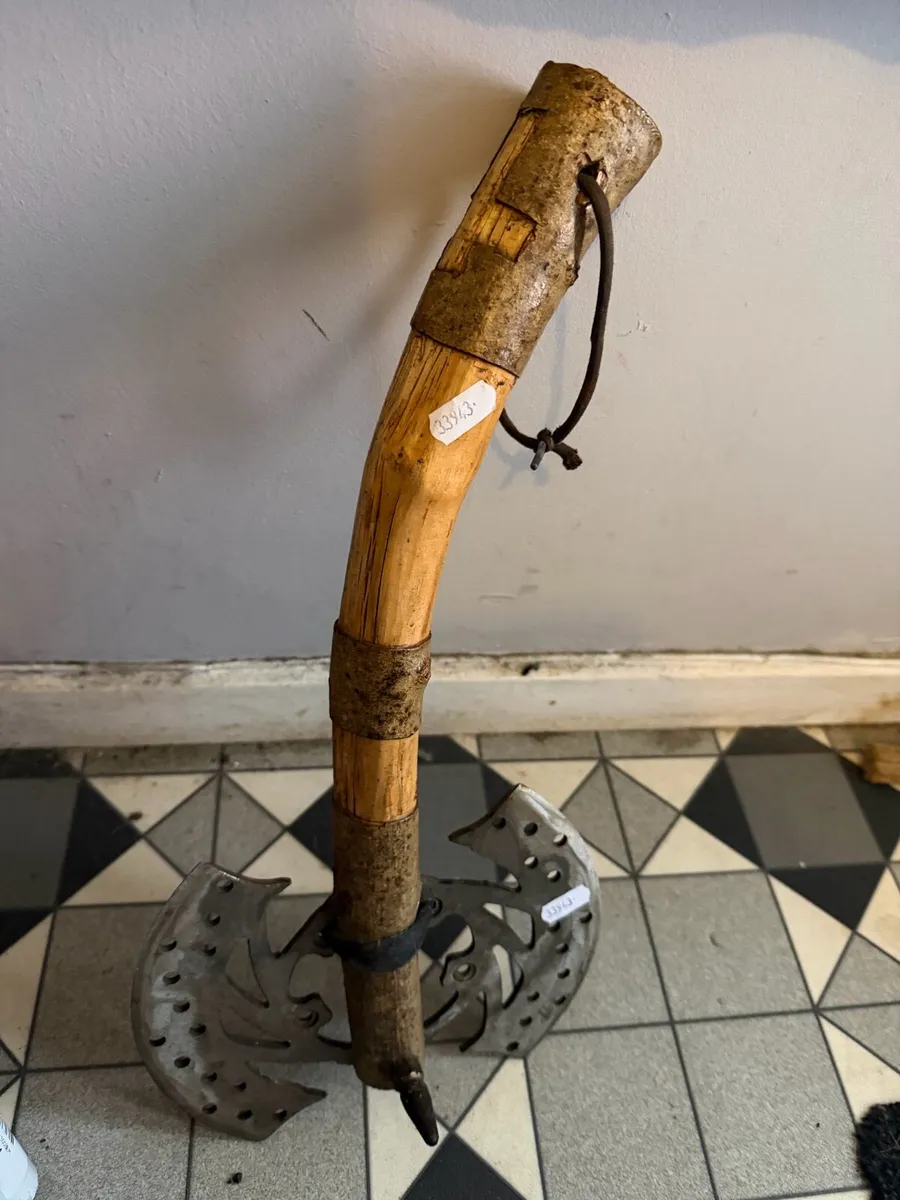 Prop decorative fantasy axe