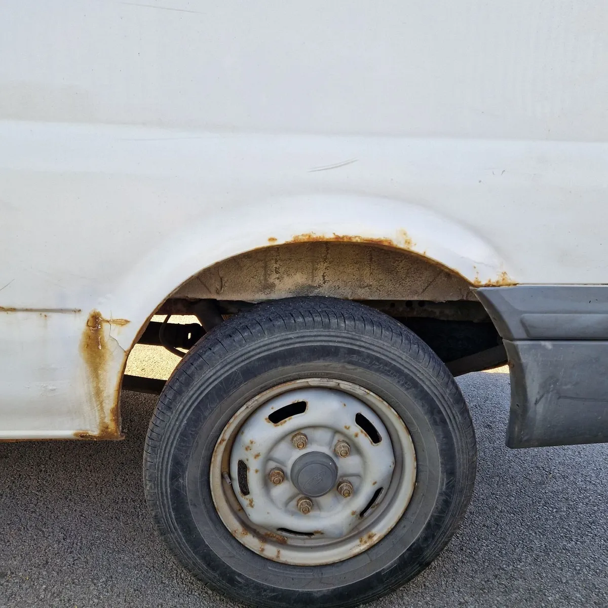 Ford Transit 2011 - Image 2