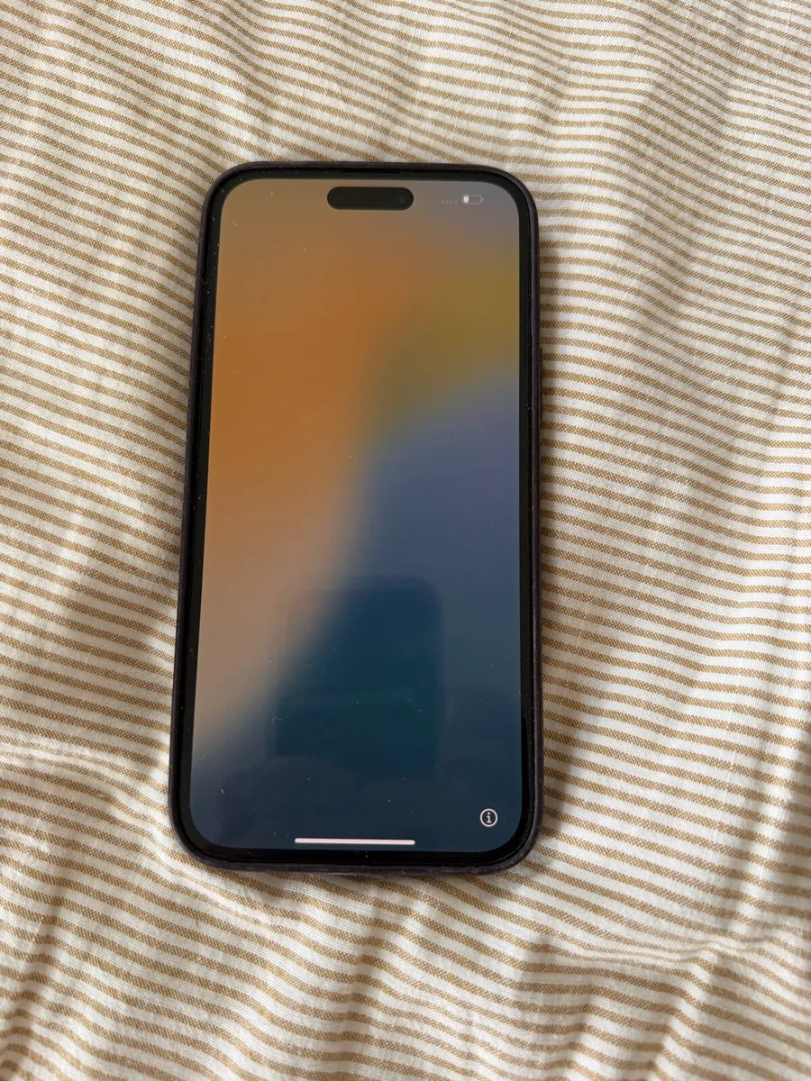 iPhone 15 Plus - Image 4