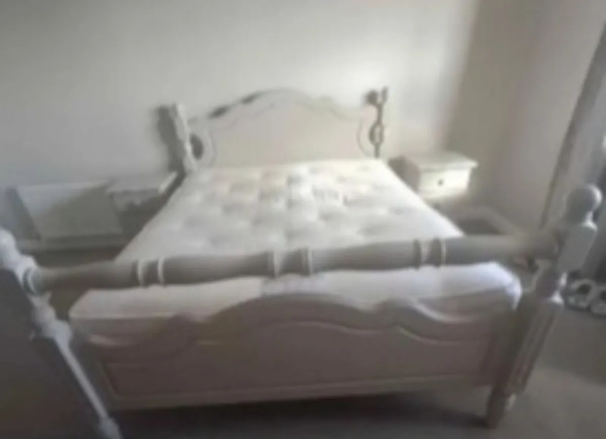 White king size bed