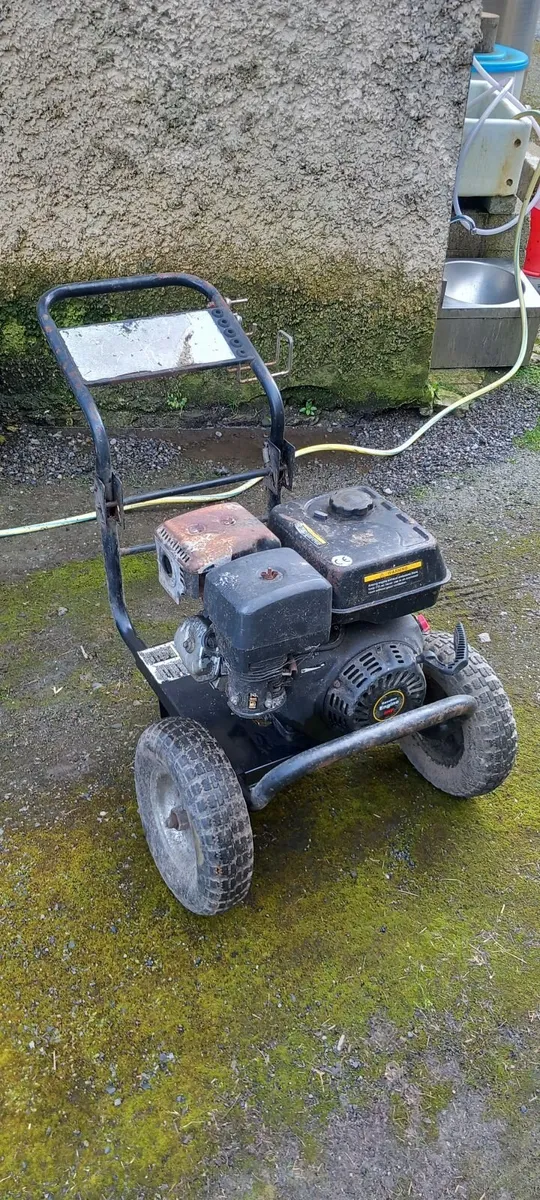 9 Horsepower Petrol Engine - Image 3