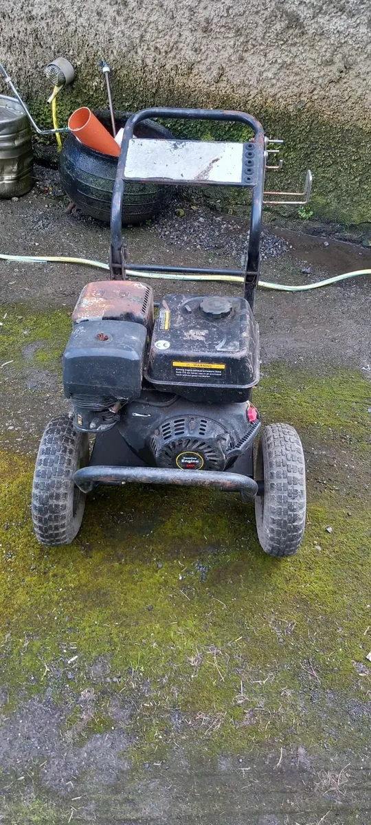 9 Horsepower Petrol Engine - Image 1
