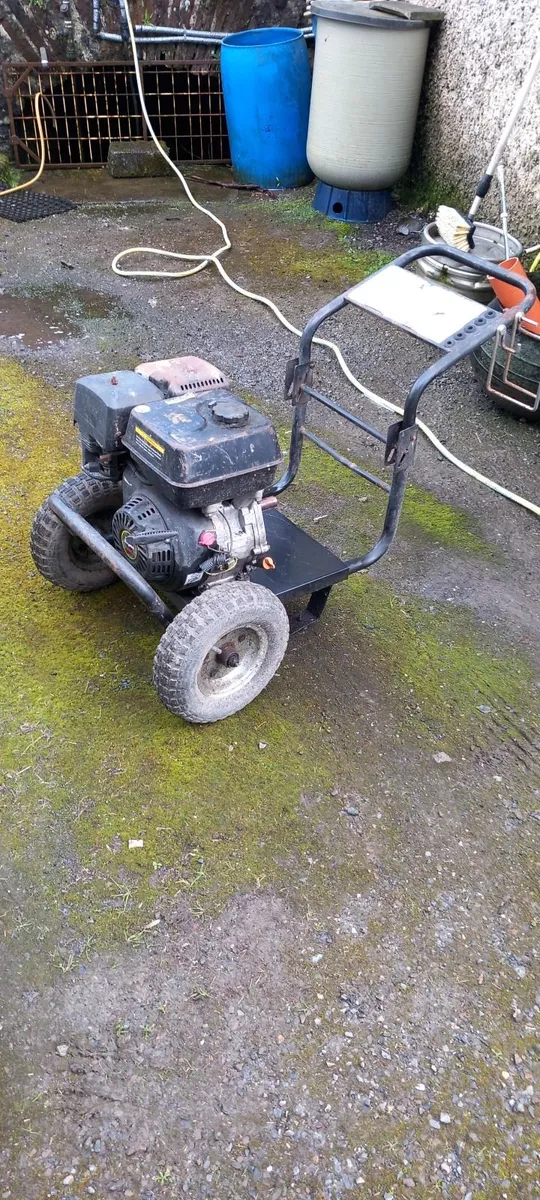 9 Horsepower Petrol Engine - Image 2