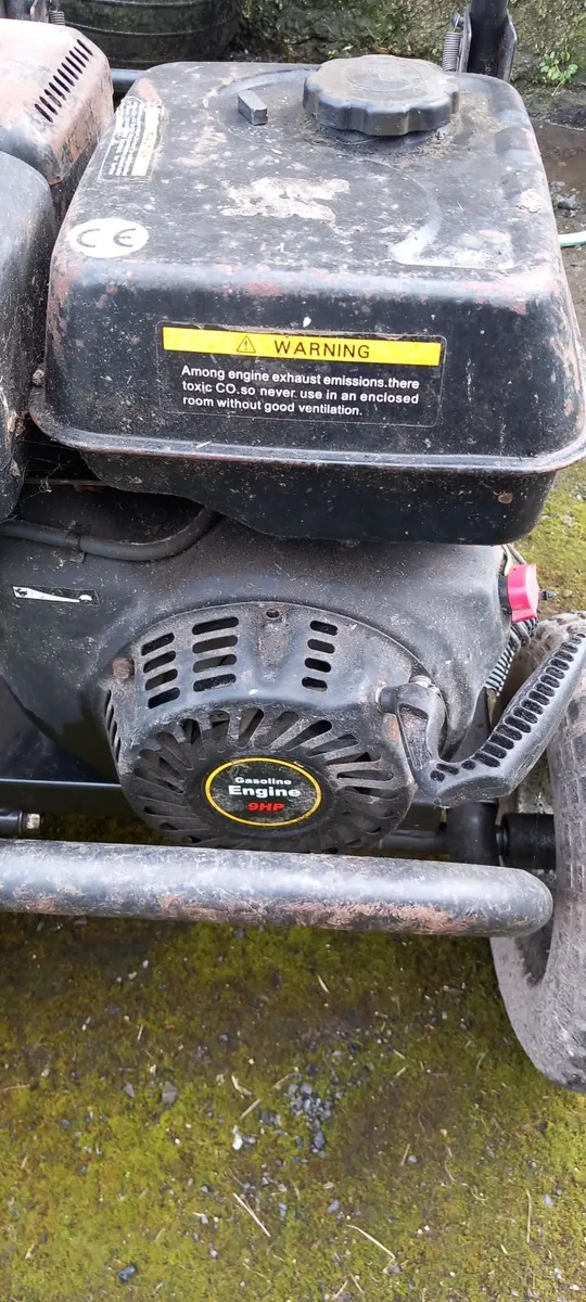 9 Horsepower Petrol Engine - Image 4