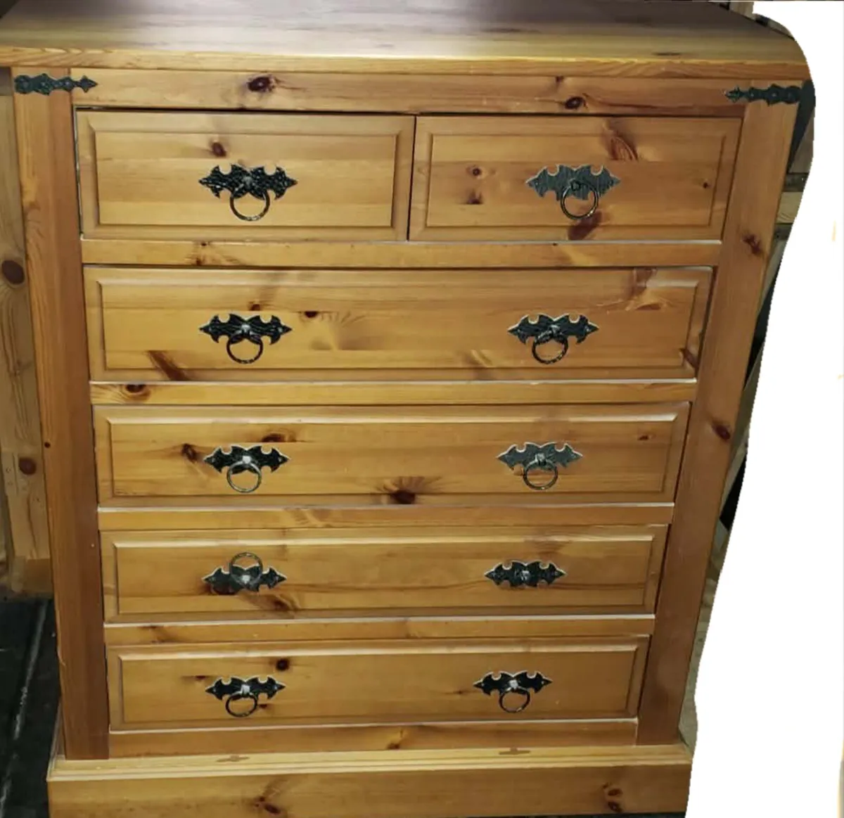 Large pine chest of drawers