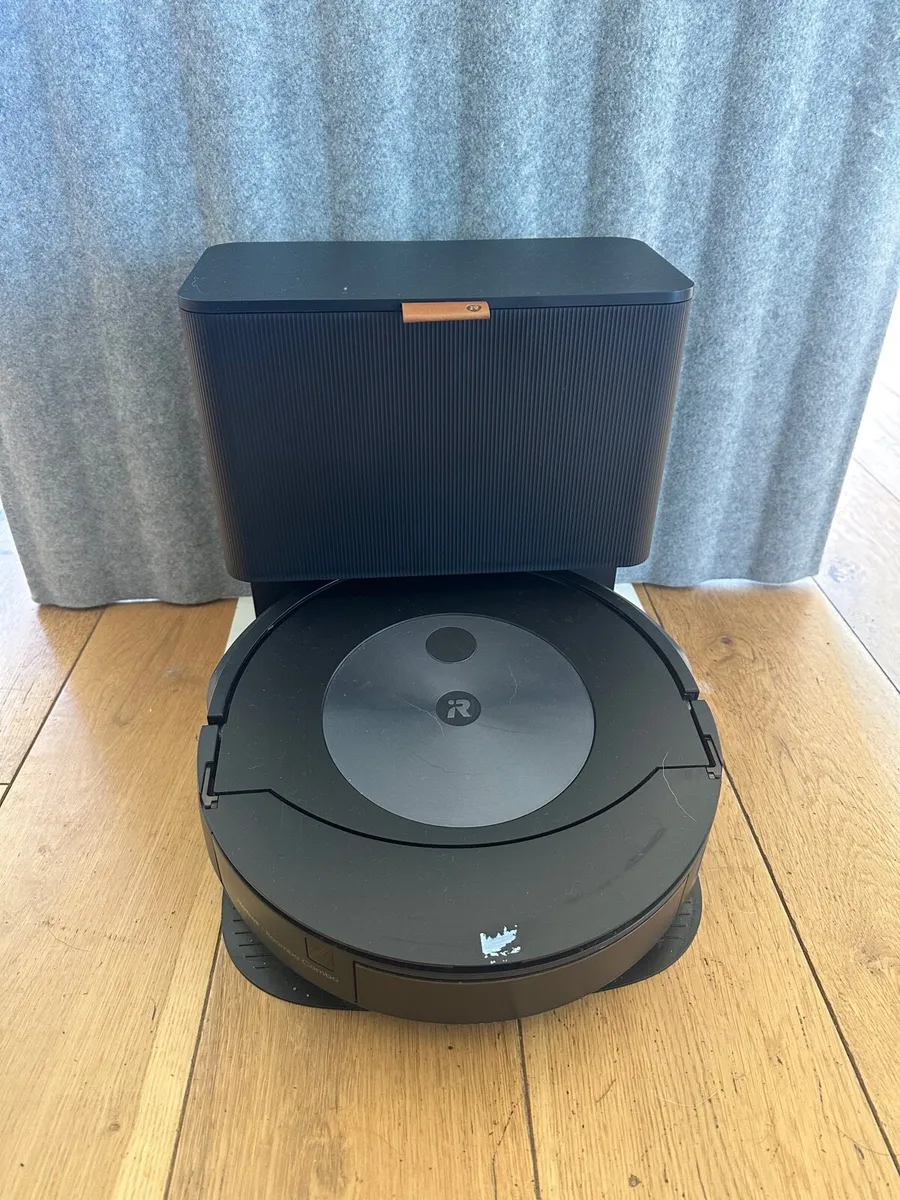 iRobot roomba combi j7 - Image 1