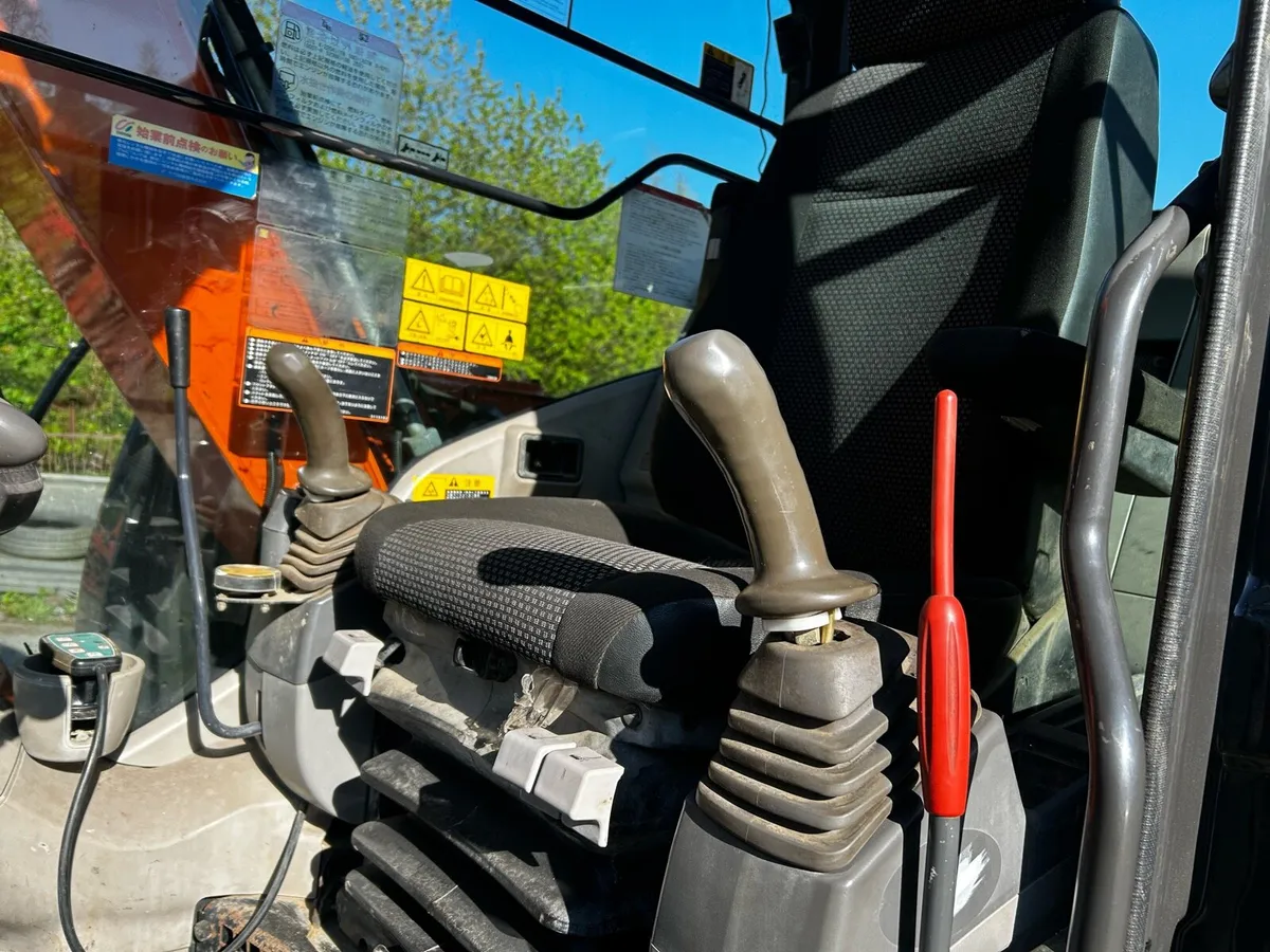 Hitachi ZX70-3 - Image 4