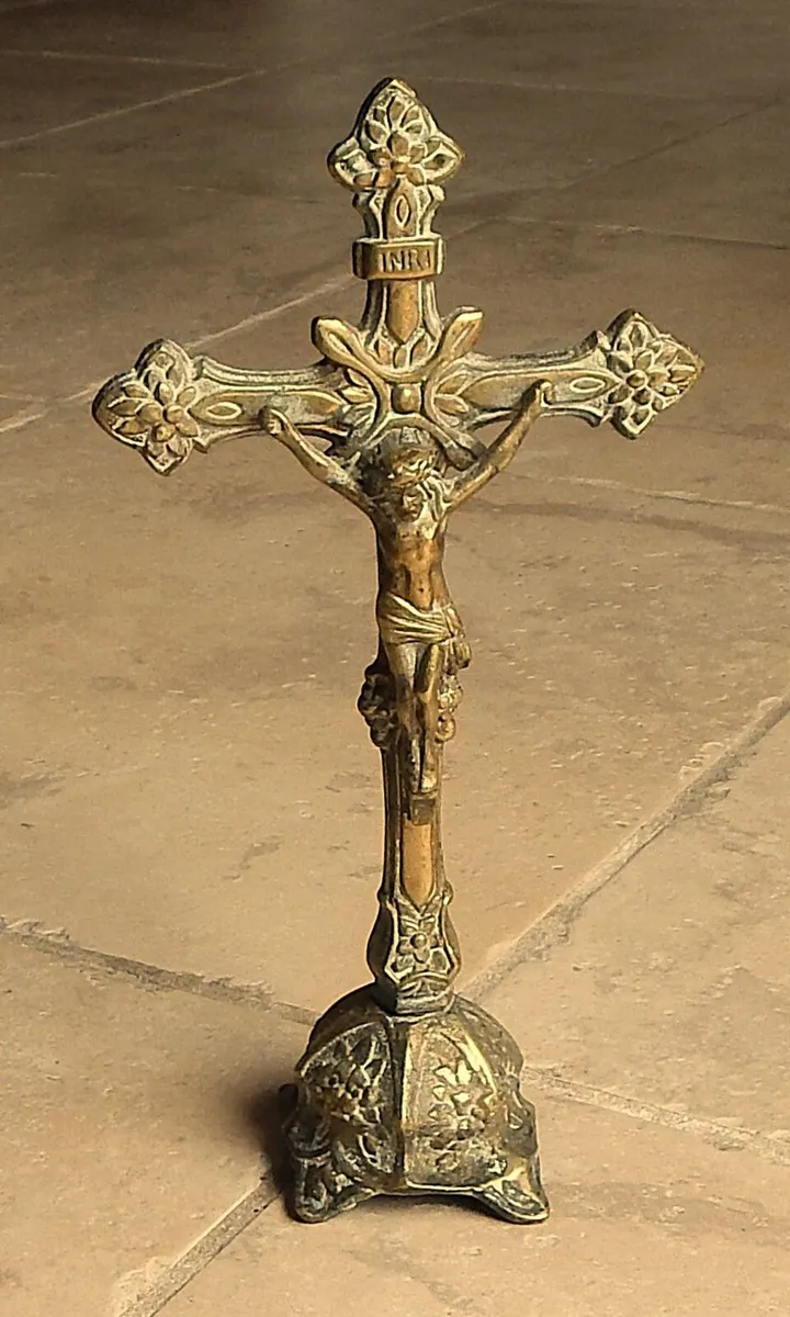 Vintage Ornate Solid Brass Crucifix - Image 1