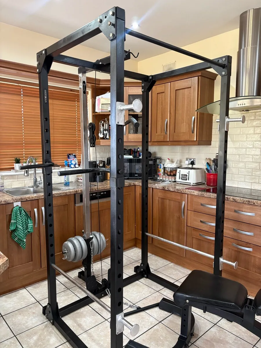 GYM POWER RACK, BENCH, WEIGHTS, COMPLETE SET!!! - Image 4