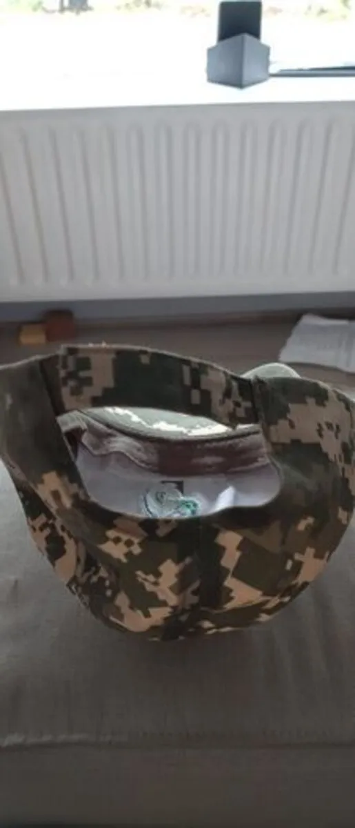 Military style cap barely worn - Image 3