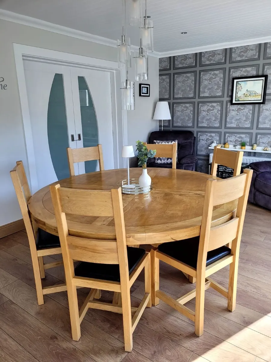 Dinning Table and Chairs