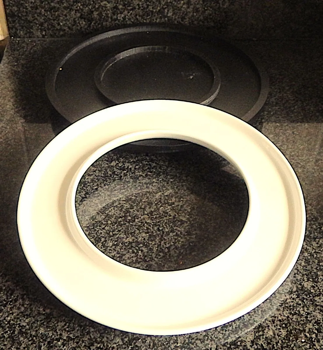 Meadows & Byrne 12 Piece Porcelain Condiment Set - Image 4