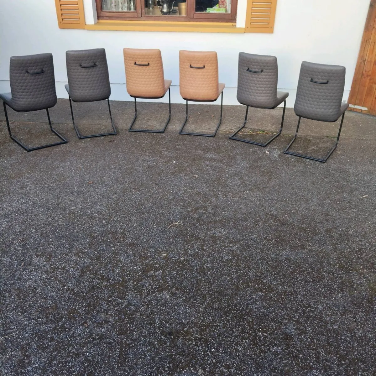 Set of 6 Dining chairs - Image 1