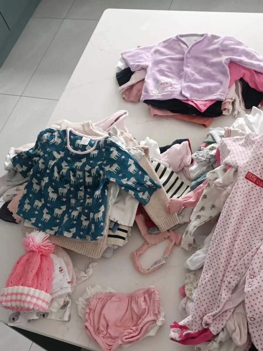 Baby girl clothes newborn up to 9 months - Image 1