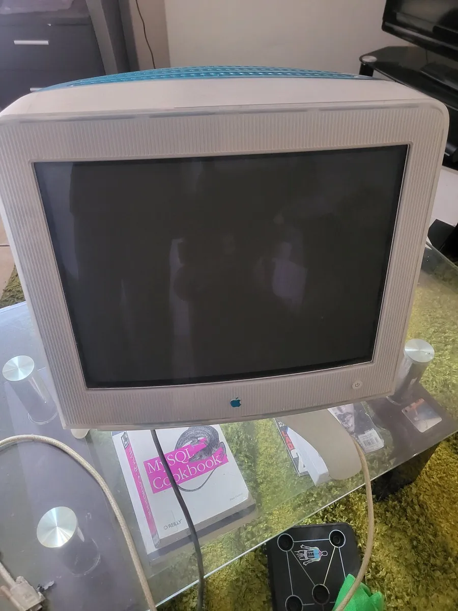 1st generation apple iMac computer - Image 1