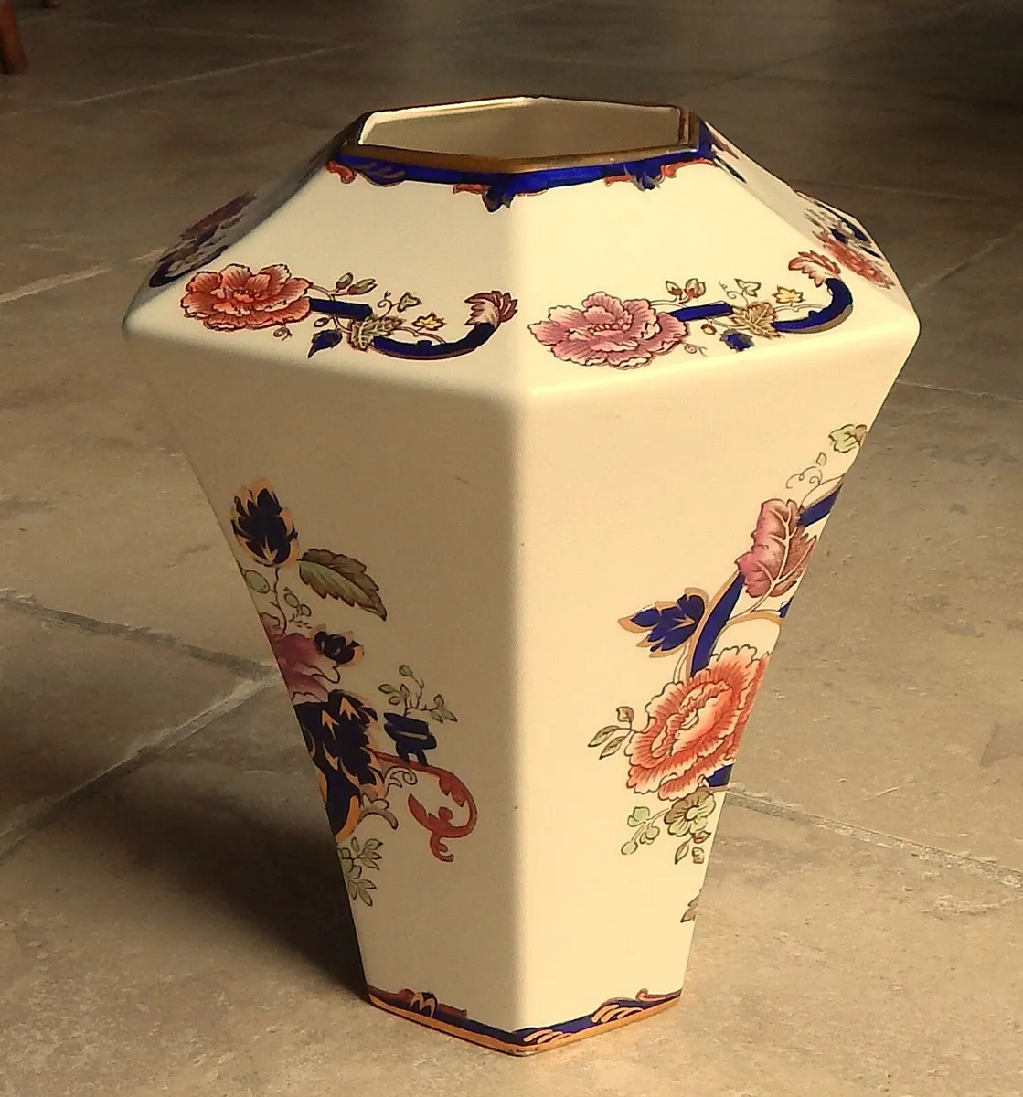 Mason’s Blue Mandalay Hand Painted & Printed Vase - Image 2