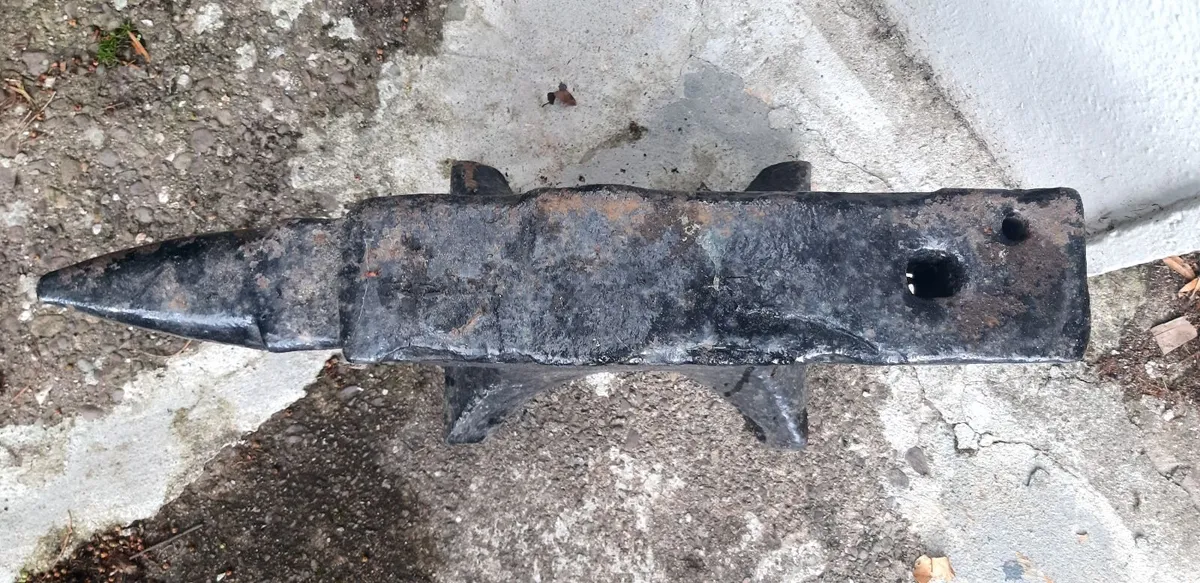 Blacksmiths anvil - Image 4
