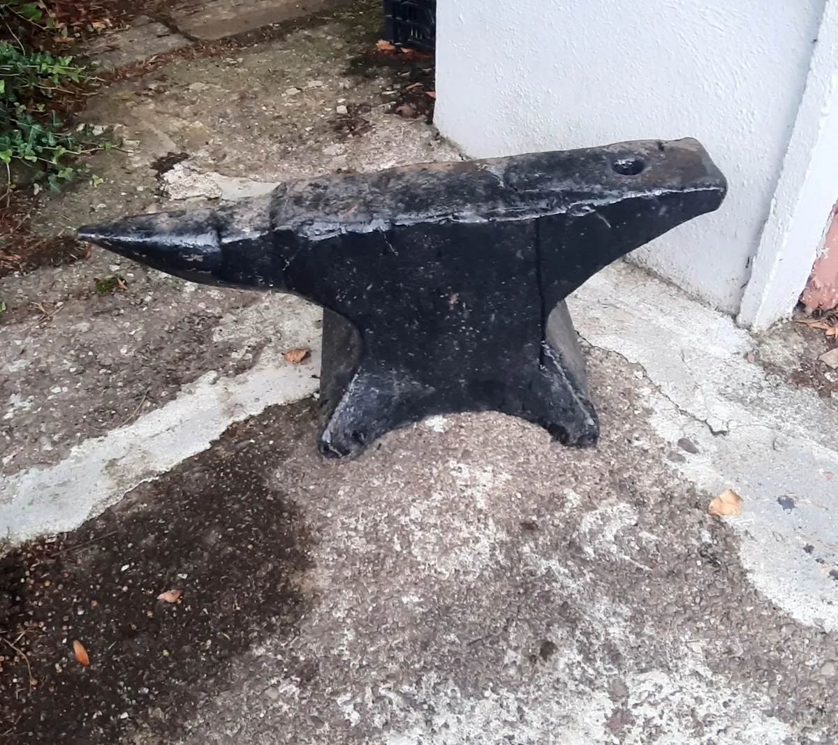 Blacksmiths anvil - Image 1