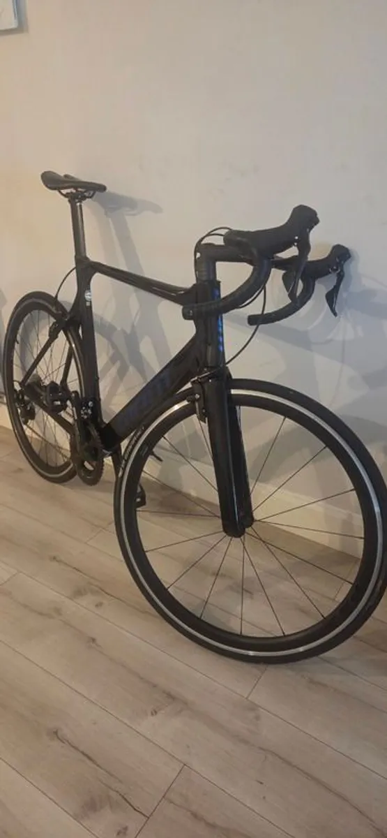Giant Propel Road carbon bike - Image 1