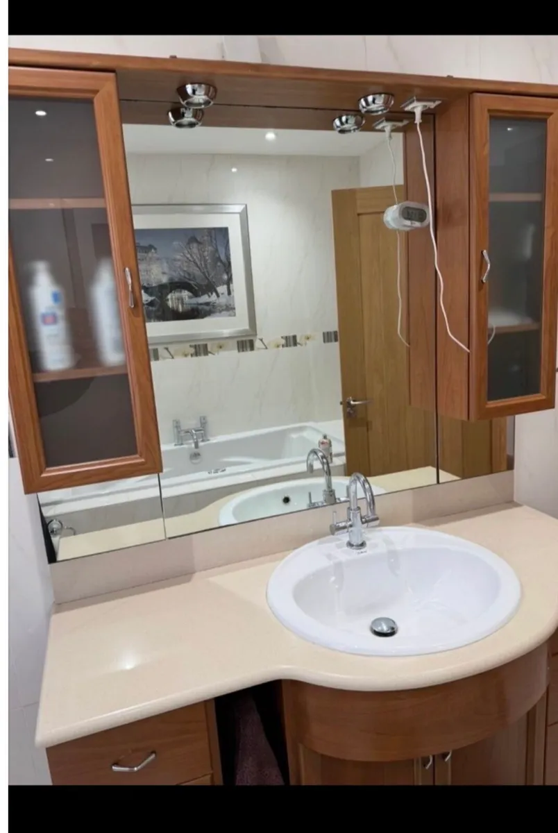 Bathroom cabinet - Image 2