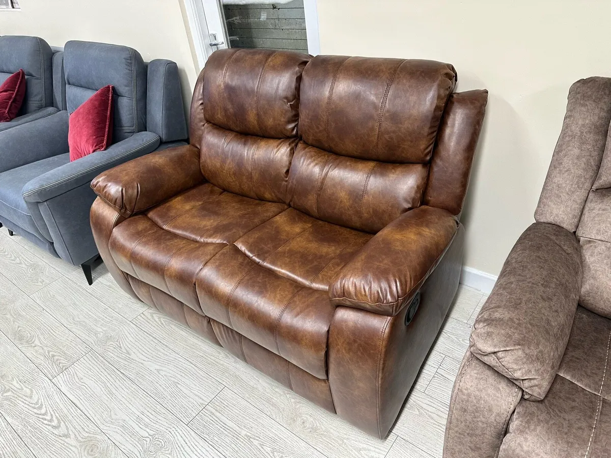 New Tan leather 3+1+1 recliner sofa set €899 - Image 3