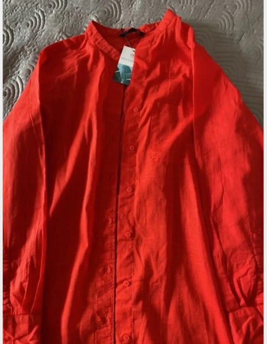 BNWT Marks and Spencer's Beach Shirt Size 12 UK - Image 2