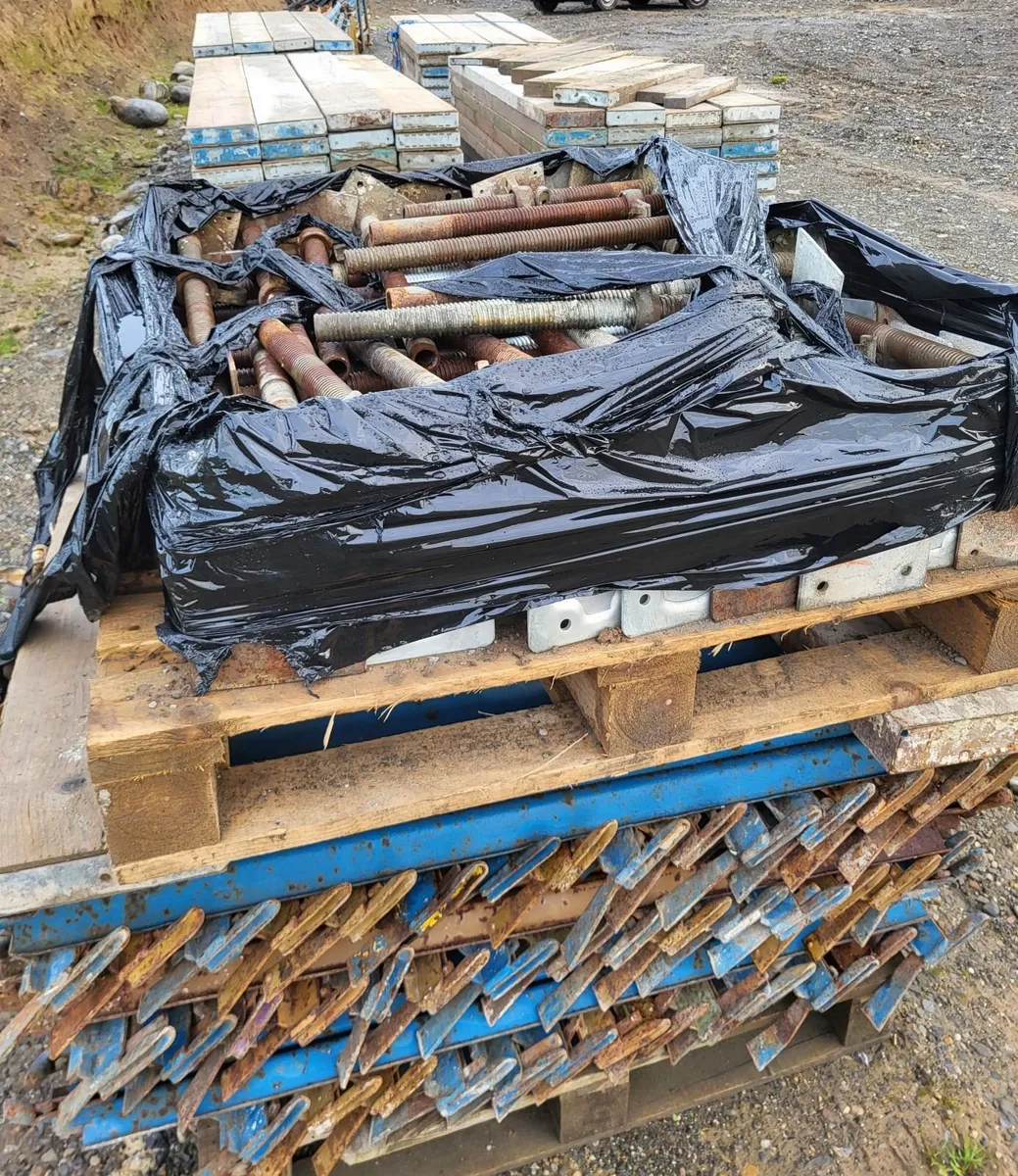 SCAFFOLDING FOR SALE - Excellent Condition - Image 4